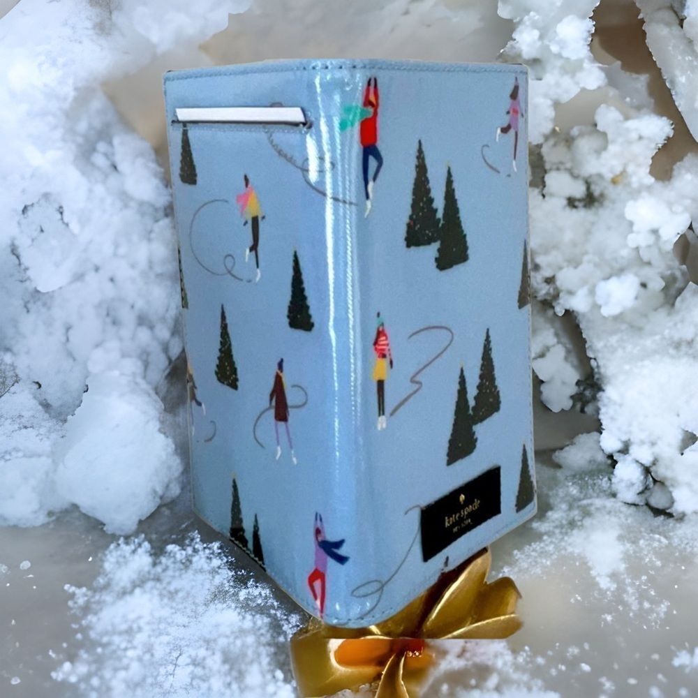 KATE SPADE NWT PASSPORT HOLDER DAYCATION SKATERS WITH CHRISTMAS TREES - Picture 3 of 10
